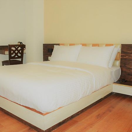Hotel Aura 西隆 外观 照片