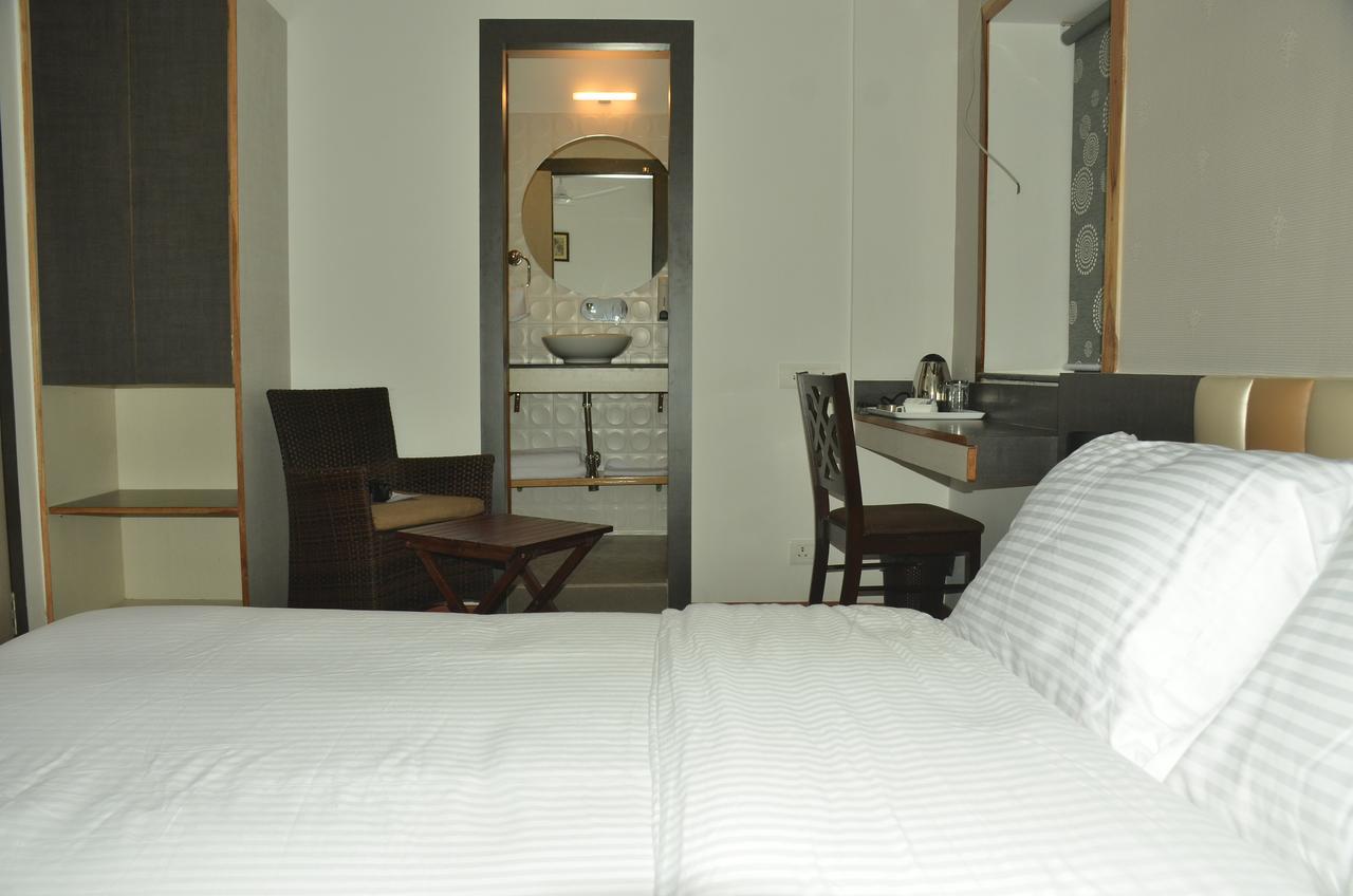 Hotel Aura 西隆 外观 照片
